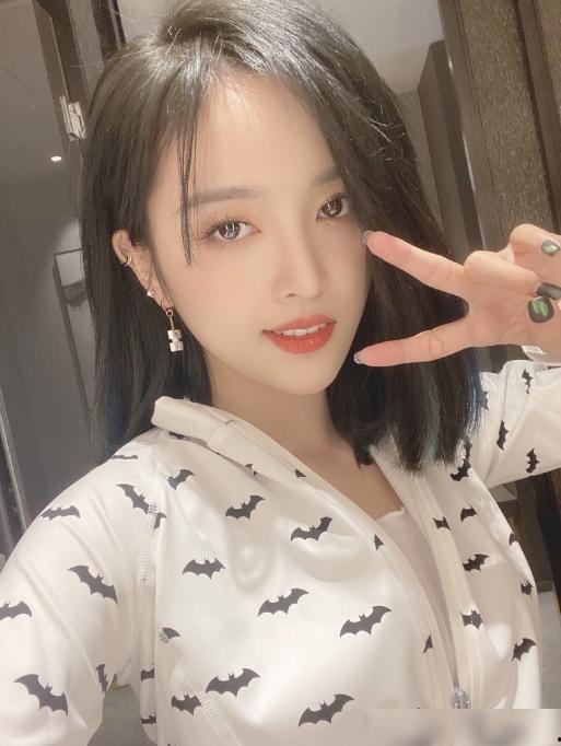 娱乐吃瓜酱剪发视频,解锁新发型，轻松变身时尚达人